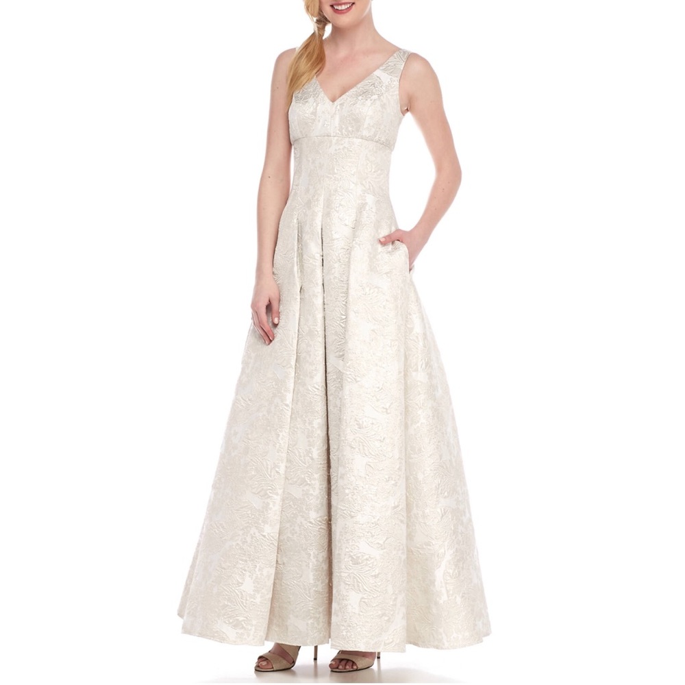 Betsy & Adam V Neck Brocade jacquard Gown dress - Picture 1 of 9